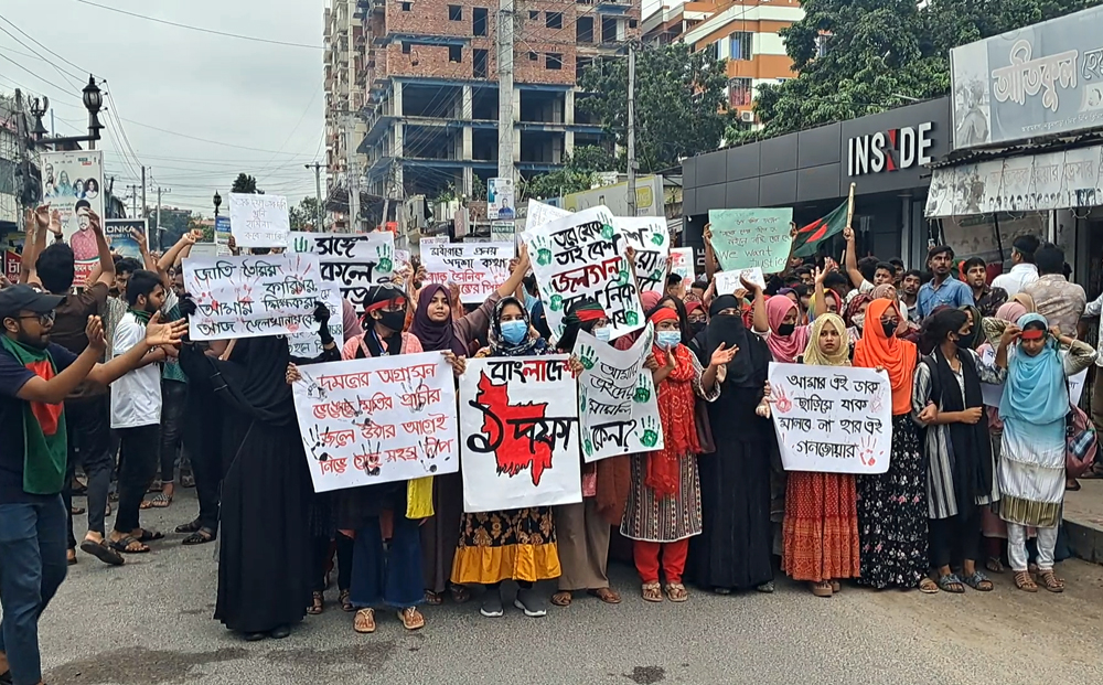 গণ-অভ্যুত্থানের ঘটনায় করা ৩৪ মামলায় অভিযোগপত্র দিয়েছে পুলিশ