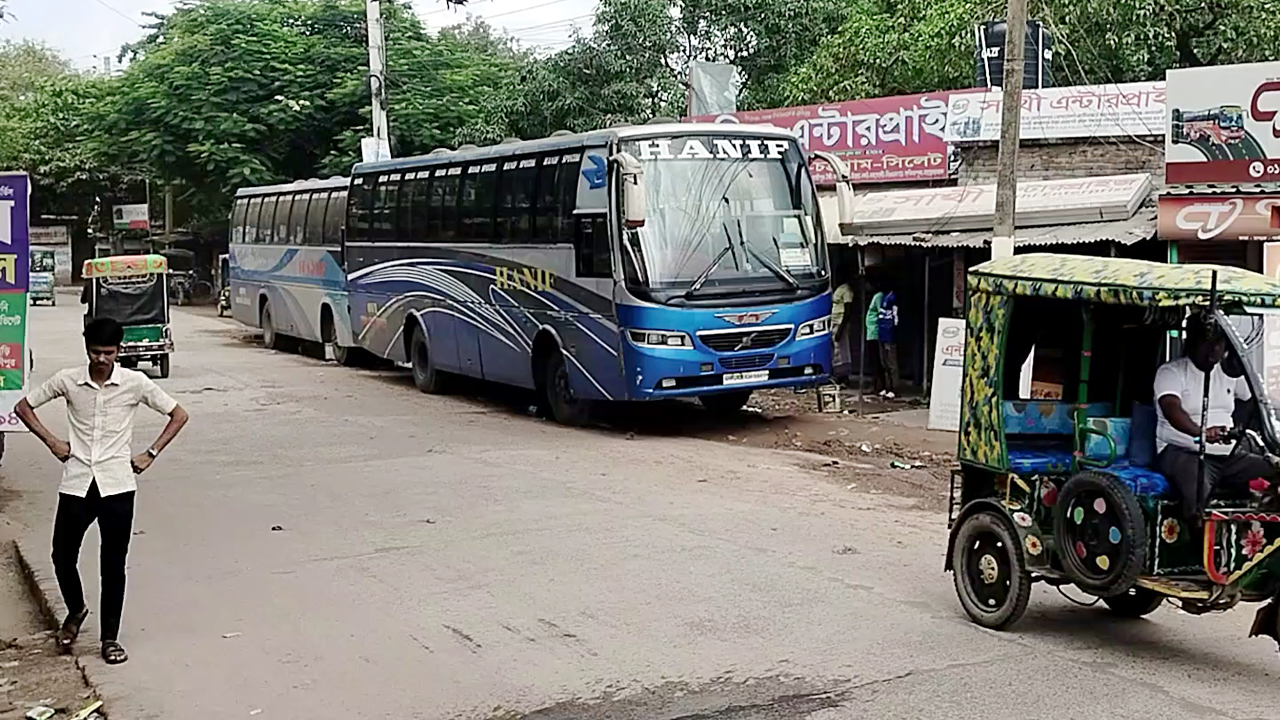 চাঁপাইনবাবগঞ্জ-ঢাকা-চট্টগ্রাম রুটে আবারও বাস বন্ধ